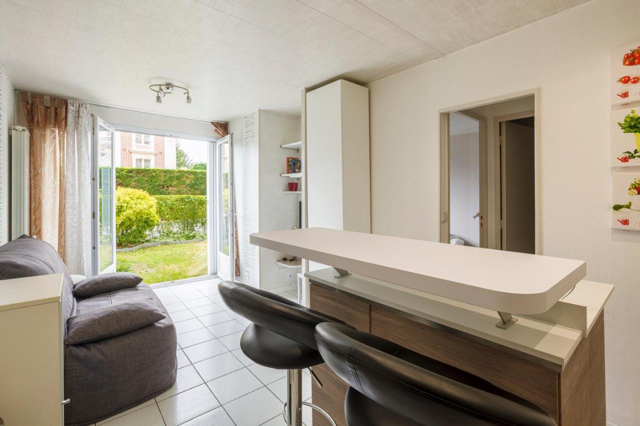 Superbe Appartement Au Coeur De Versailles Esterno foto